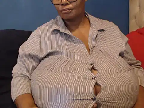 CUTEFIRMMELONSS online show from 18, 2, 2025