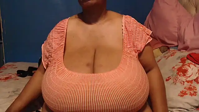 CUTEFIRMMELONSS online show from 21, 10, 2025