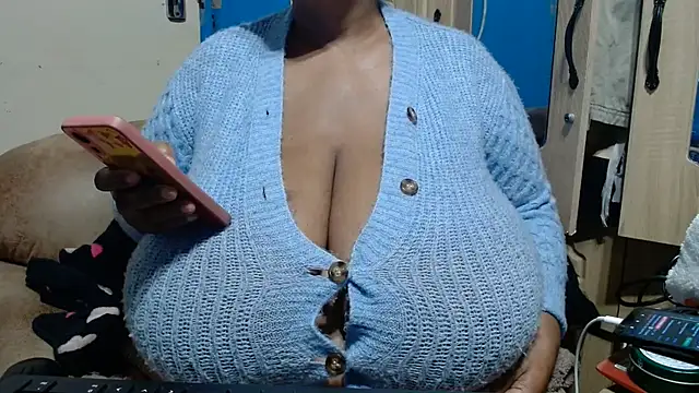 Snapshot of CUTEFIRMMELONSS chatting on 15, 7, 2026 CUTEFIRMMELONSS online show from 15, 7, 2026