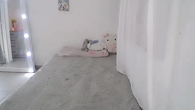 Snapshot of Youlittlepervertt_ chatting on 6, 6, 2026 Youlittlepervertt online show from 6, 6, 2026