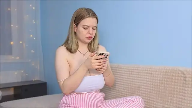 LovlyBambi online show from 14, 1, 2025