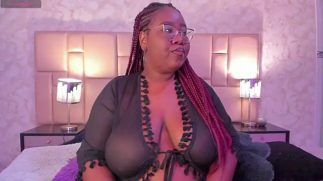 Darnellqueen online show from 5, 1, 2025