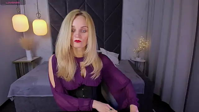 SaraSubtlety online show from 13, 9, 2025