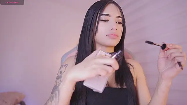 driana hoffman online show from 7, 3, 2026