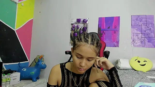 MarianaManzur online show from 15, 9, 2025