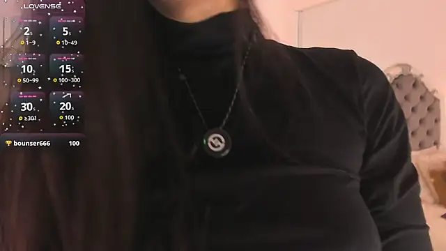 Snapshot of Valentina_Ross_ chatting on 30, 4, 2026 Valentina Ross online show from 30, 4, 2026