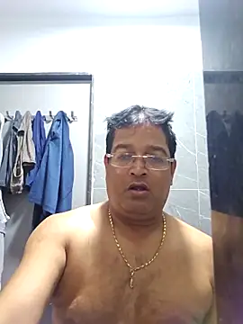 Snapshot of NH2022 chatting on 7, 5, 2026 NH2022 online show from 7, 5, 2026