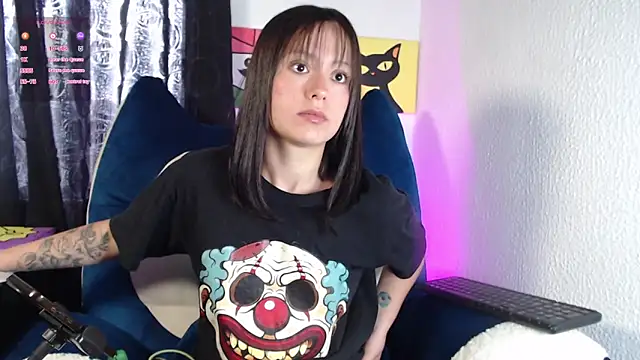 Snapshot of it_l chatting on 10, 4, 2026 it l online show from 10, 4, 2026
