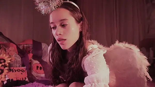  Avriles  online show from 1, 11, 2025