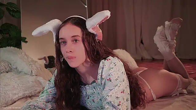  Avriles  online show from 4, 4, 2026