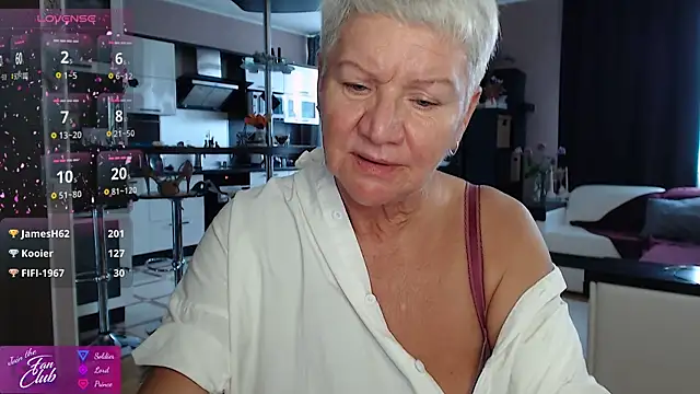 Snapshot of roxana_brooks chatting on 6, 7, 2026 roxana brooks online show from 6, 7, 2026