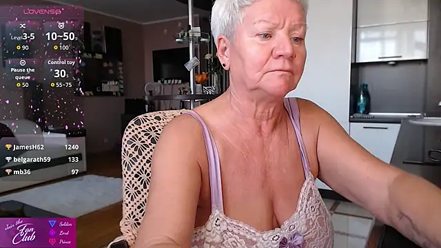 Snapshot of roxana_brooks chatting on 18, 7, 2026 roxana brooks online show from 18, 7, 2026