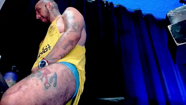 Snapshot of KenllyH chatting on 27, 2, 2025 KenllyH online show from 27, 2, 2025