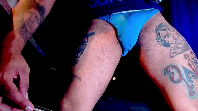 Snapshot of KenllyH chatting on 18, 12, 2024 KenllyH online show from 18, 12, 2024