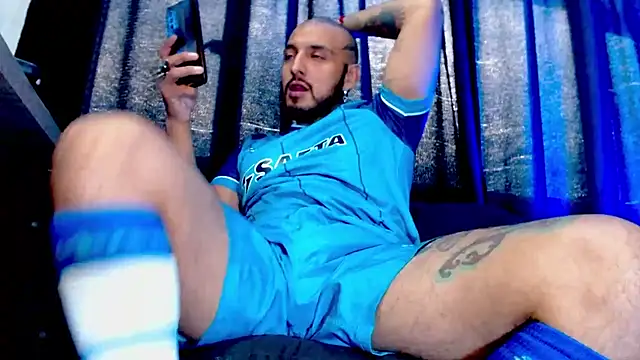 Snapshot of KenllyH chatting on 17, 2, 2025 KenllyH online show from 17, 2, 2025