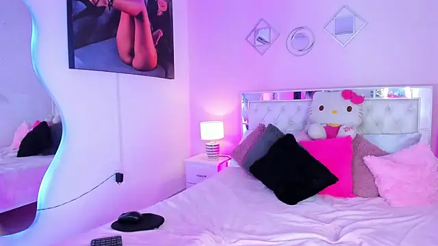 Candace Hill1 online show from 28, 10, 2025