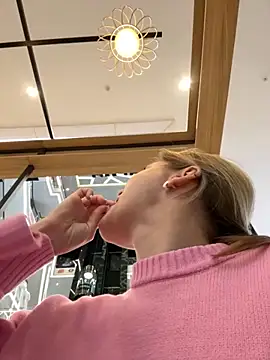 ValenciaShock online show from 19, 10, 2025