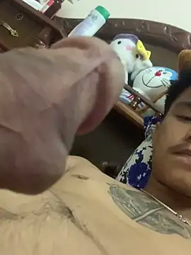 Hullax online show from 8, 11, 2025