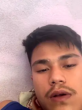 Snapshot of Hullax chatting on 28, 9, 2025 Hullax online show from 28, 9, 2025