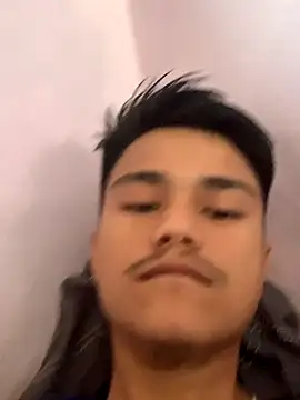 Snapshot of Hullax chatting on 30, 9, 2025 Hullax online show from 30, 9, 2025