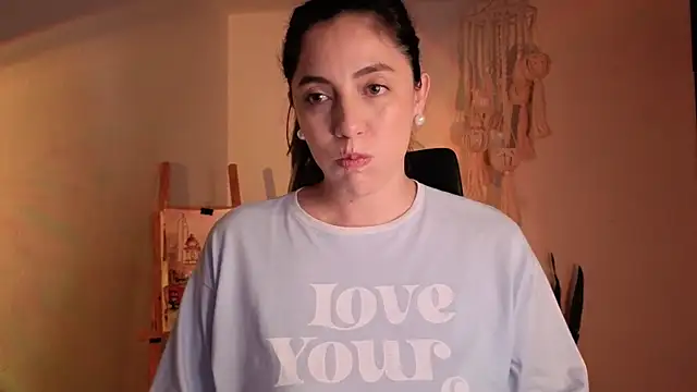 Snapshot of Mala_Bad chatting on 27, 10, 2025 Mala Bad online show from 27, 10, 2025