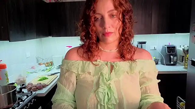 Snapshot of Mala_Bad chatting on 6, 5, 2026 Mala Bad online show from 6, 5, 2026