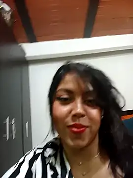 Snapshot of leah_passion chatting on 18, 10, 2025 leah passion online show from 18, 10, 2025