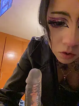 Snapshot of Lucygothic chatting on 10, 10, 2025 Lucygothic online show from 10, 10, 2025