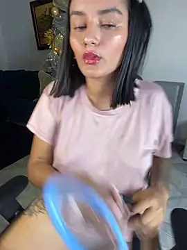 Lucia-Candy online show from 5, 1, 2025