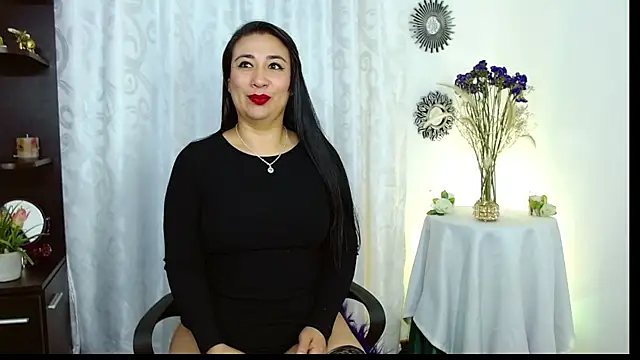 Snapshot of Karina_Yang chatting on 2, 10, 2025 Karina Yang online show from 2, 10, 2025