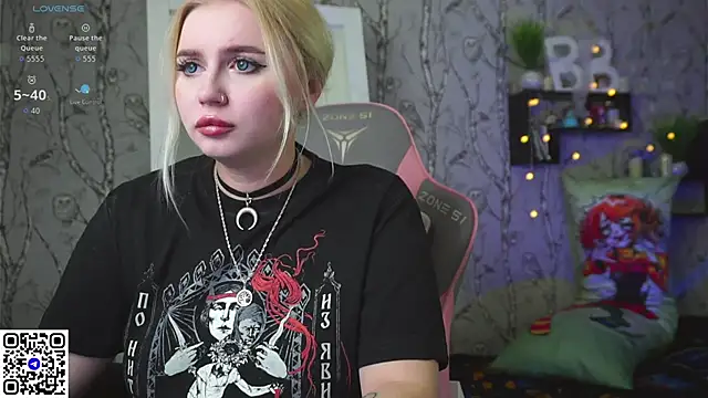 Moon Valkyrie online show from 23, 12, 2025