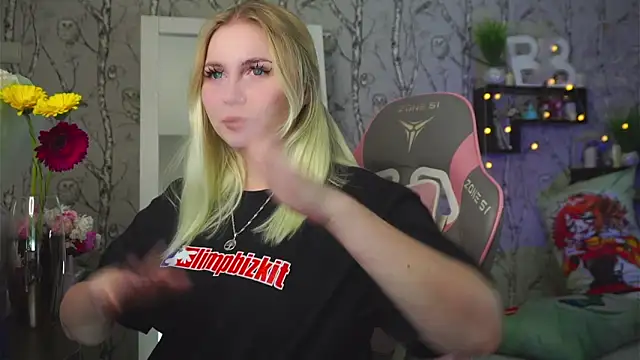 Moon Valkyrie online show from 10, 3, 2026