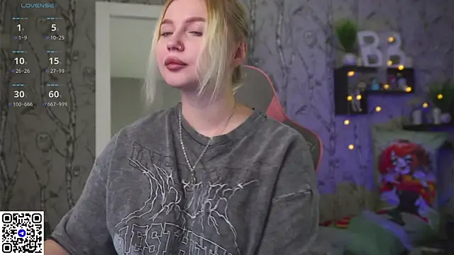 Moon Valkyrie online show from 19, 11, 2025