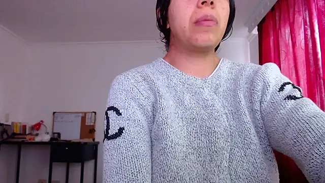 Snapshot of VALERY_MEER chatting on 4, 6, 2026 VALERY MEER online show from 4, 6, 2026