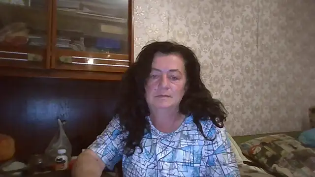 GypsiQueen2 online show from 15, 9, 2025