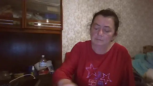 GypsiQueen2 online show from 5, 10, 2025