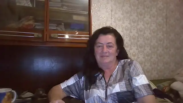 GypsiQueen2 online show from 12, 9, 2025