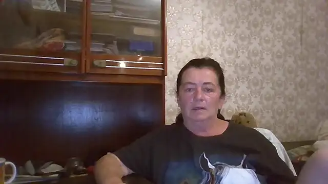 GypsiQueen2 online show from 11, 9, 2025