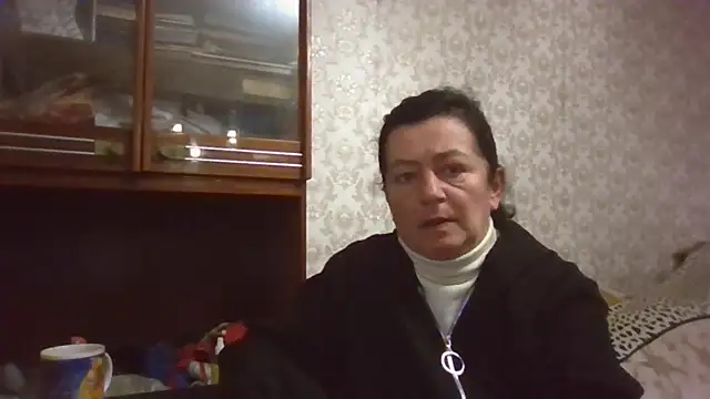 GypsiQueen2 online show from 5, 11, 2025