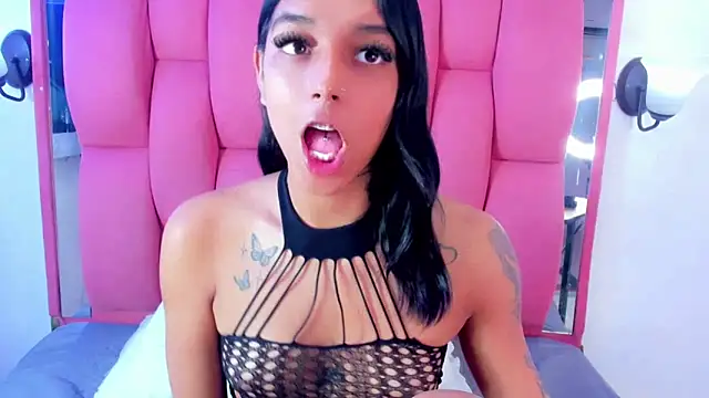 XXVIOLETTAXX online show from 18, 12, 2024