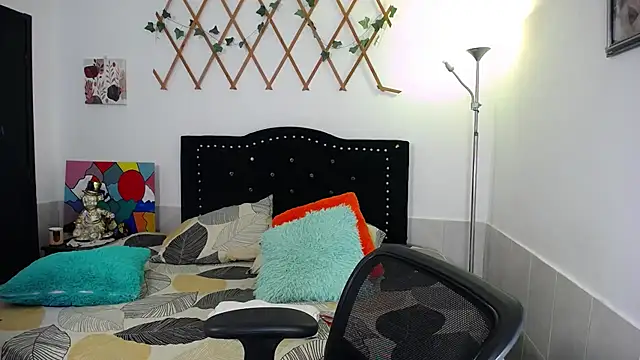 naughty girl 4u online show from 21, 4, 2026