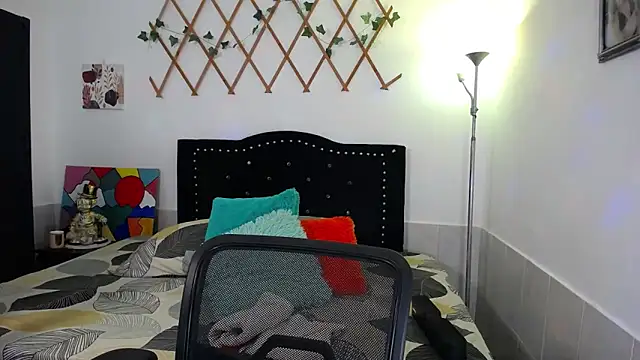 naughty girl 4u online show from 24, 3, 2026