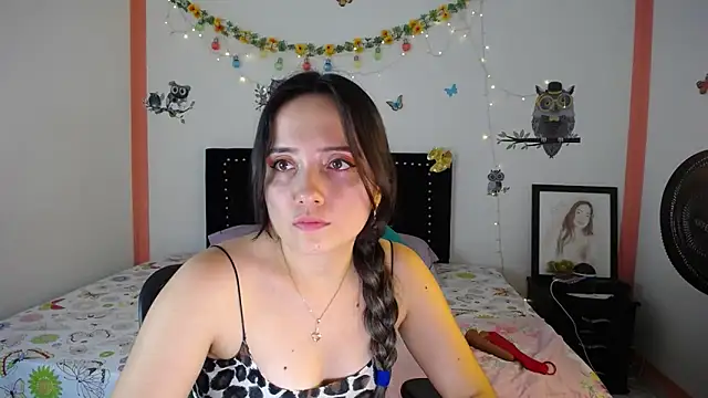 naughty girl 4u online show from 17, 2, 2025