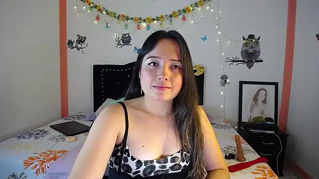naughty girl 4u online show from 7, 2, 2025