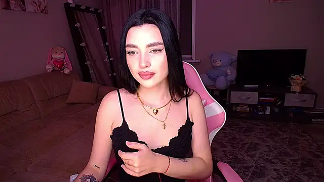 Snapshot of __Malika__ chatting on 2, 10, 2025 Malika online show from 2, 10, 2025