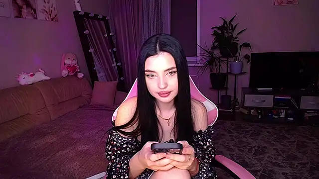   Malika   online show from 9, 11, 2025