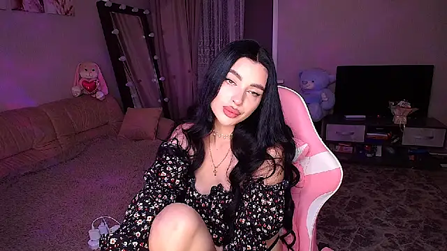 Snapshot of __Malika__ chatting on 4, 10, 2025 Malika online show from 4, 10, 2025
