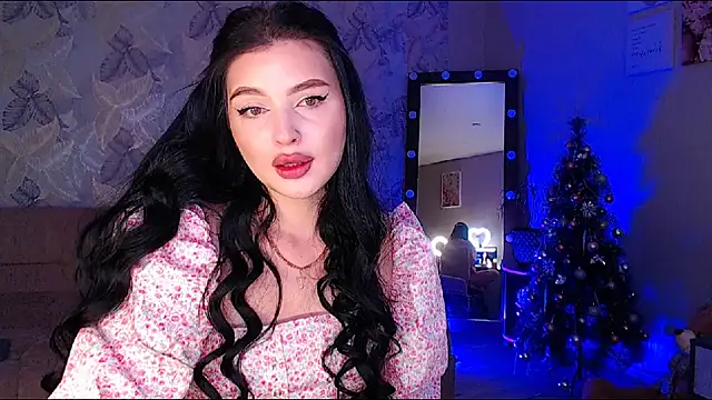Snapshot of __Malika__ chatting on 11, 12, 2024 Malika online show from 11, 12, 2024
