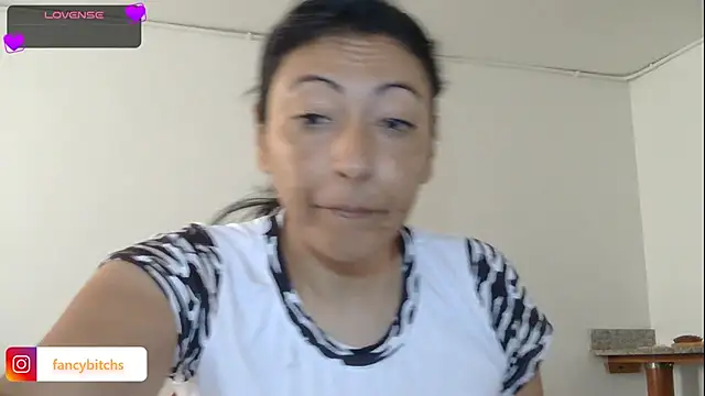 Snapshot of ErikaRika chatting on 23, 12, 2024 ErikaRika online show from 23, 12, 2024