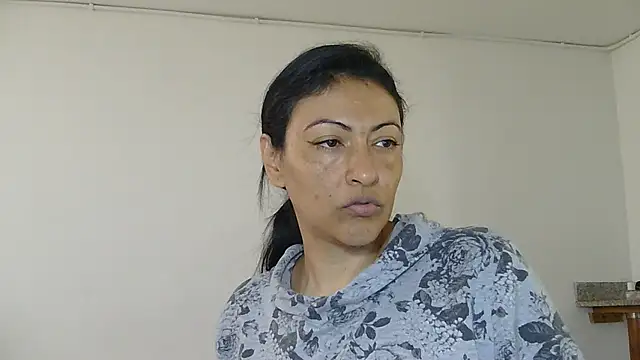 Snapshot of ErikaRika chatting on 19, 12, 2024 ErikaRika online show from 19, 12, 2024